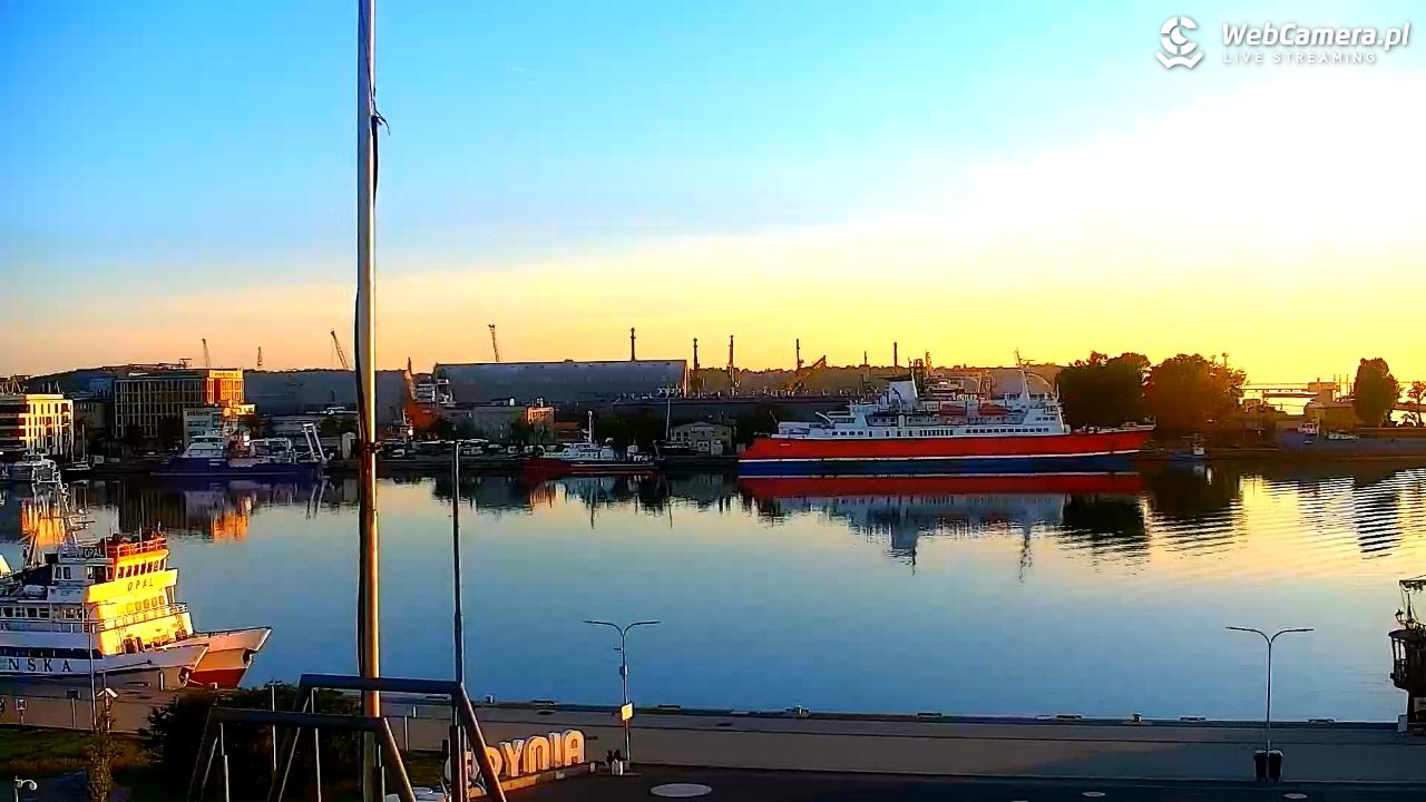 GDYNIA - widok na Przystań Jachtową - 26 czerwiec 2026, 04:48