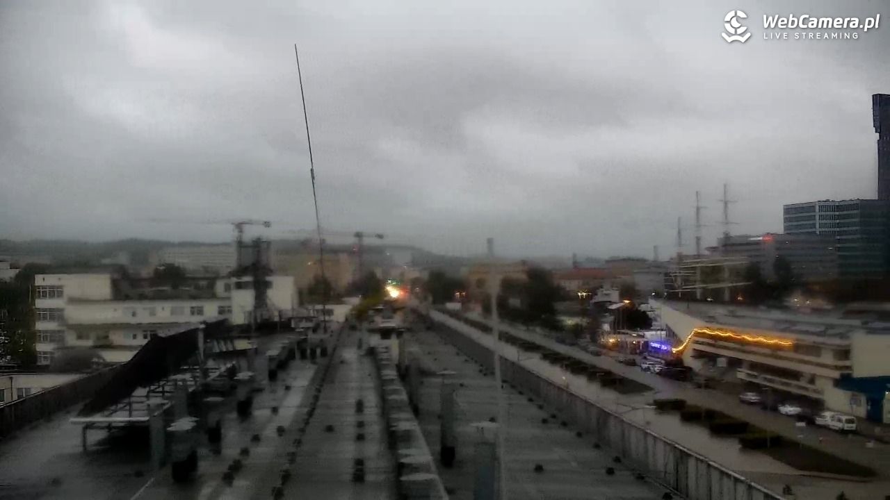GDYNIA - widok na Przystań Jachtową - 16 maj 2025, 20:17