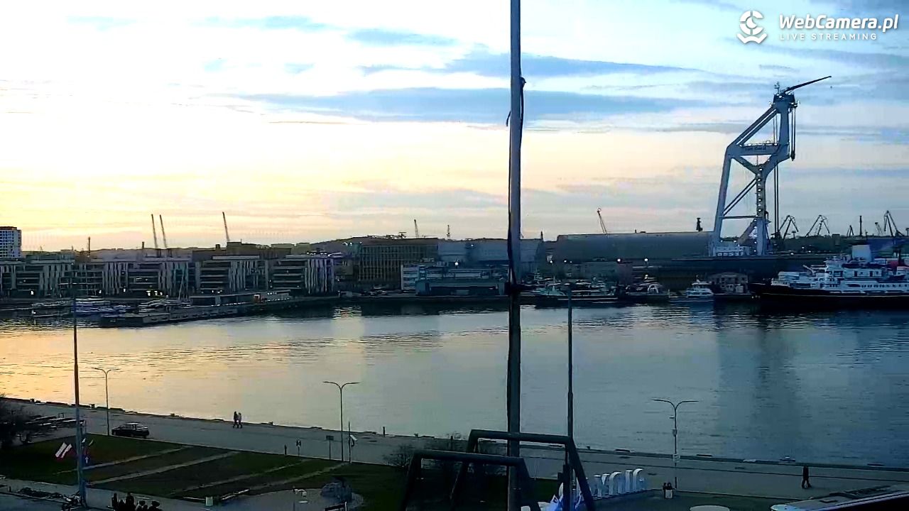 GDYNIA - widok na Przystań Jachtową - 28 marzec 2026, 18:22