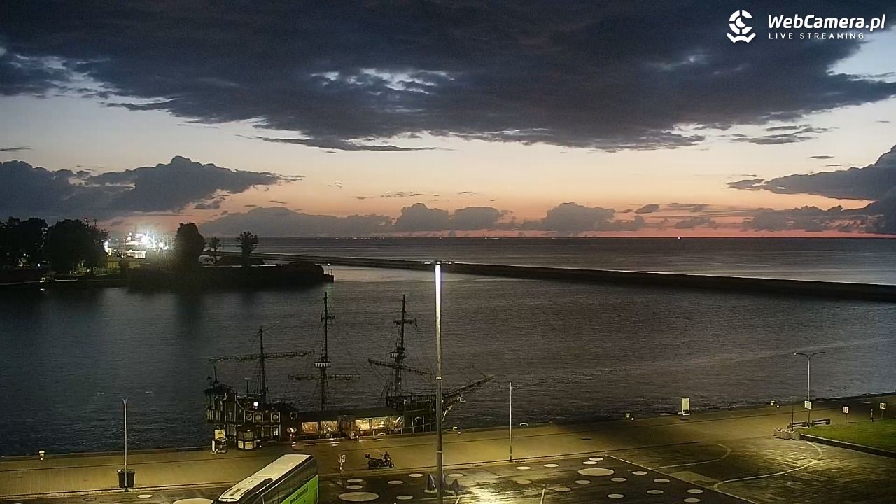 GDYNIA - widok na Przystań Jachtową - 11 sierpień 2026, 04:18