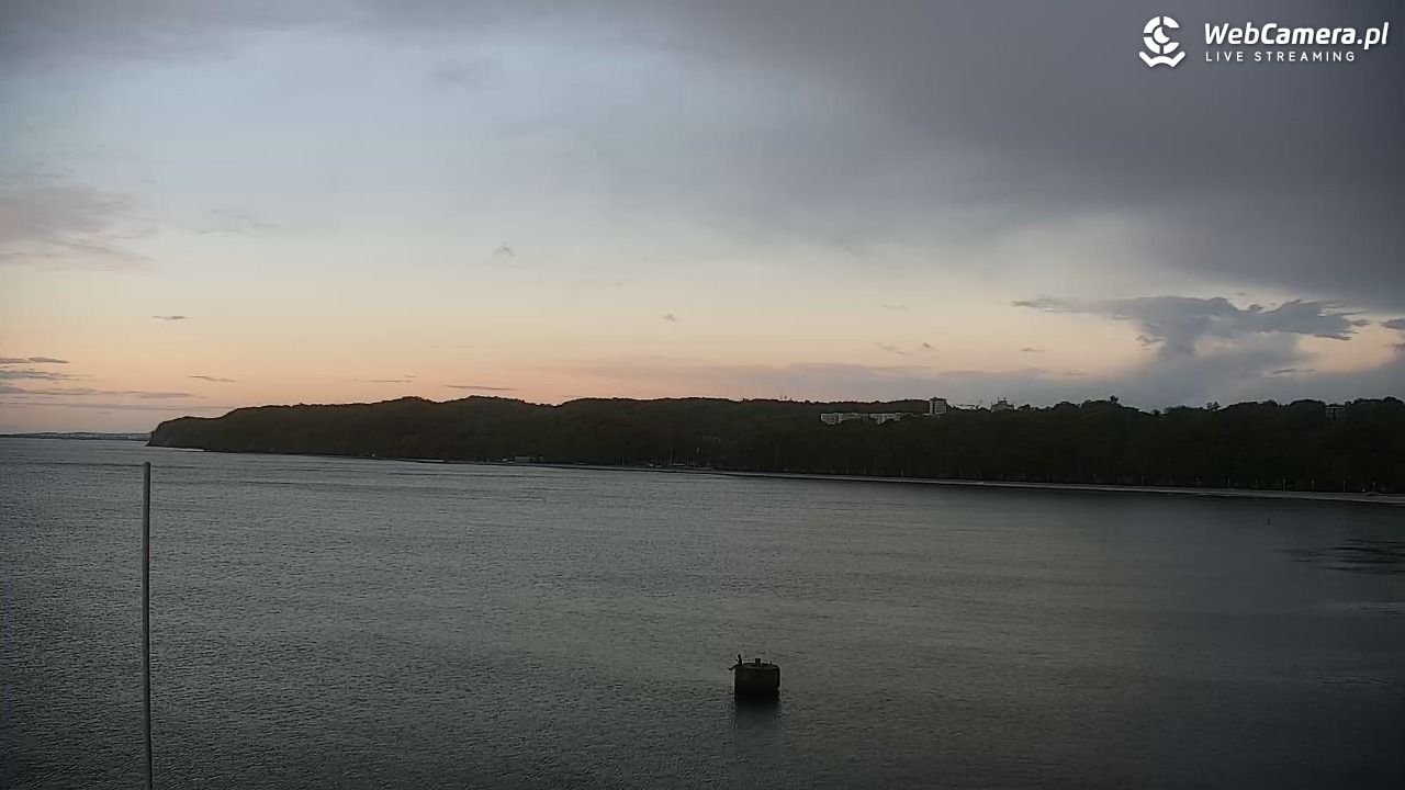 GDYNIA - widok na Przystań Jachtową - 15 maj 2025, 04:48