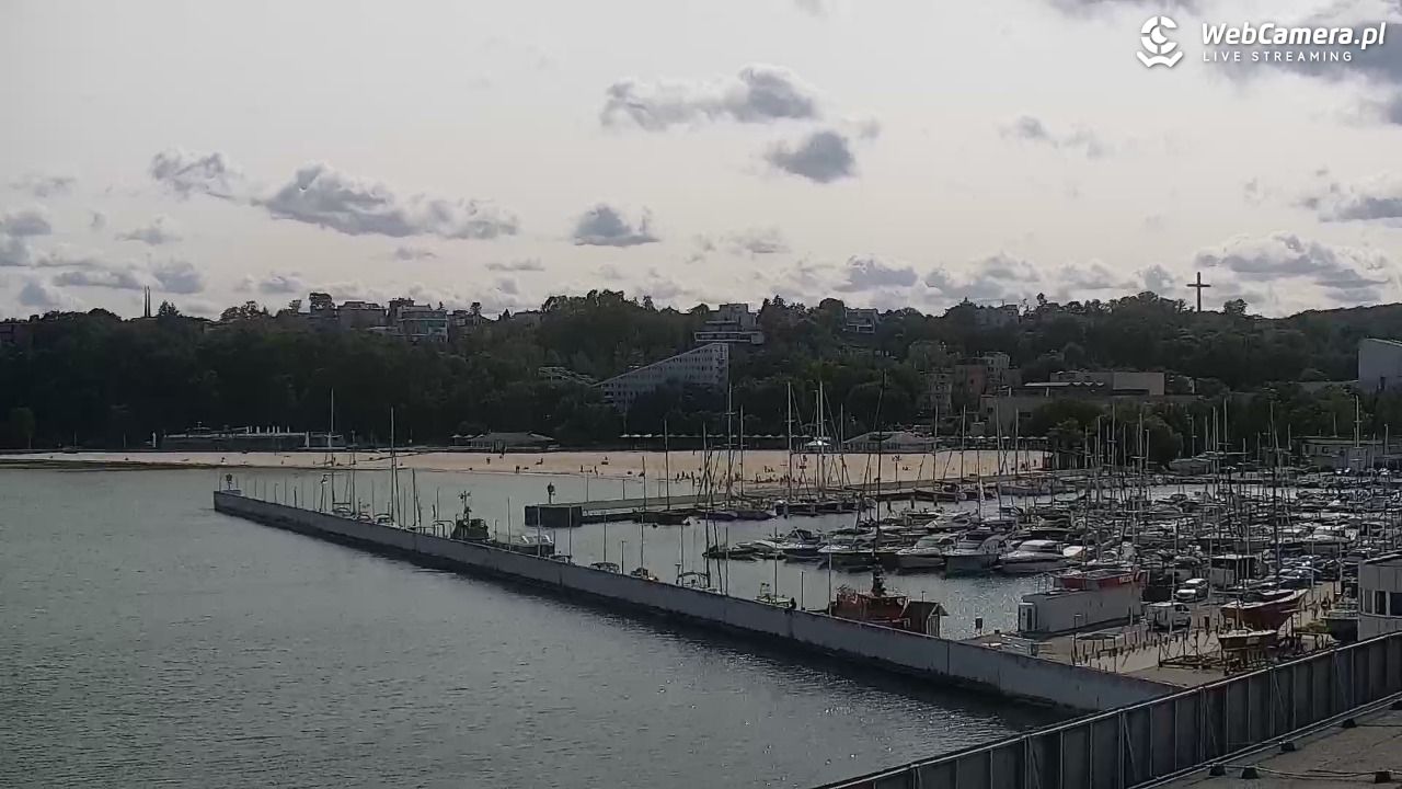 GDYNIA - widok na Przystań Jachtową - 09 czerwiec 2025, 16:15