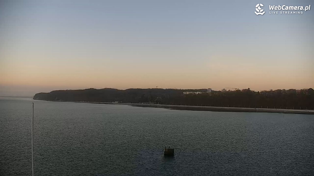 GDYNIA - widok na Przystań Jachtową - 28 marzec 2026, 05:43