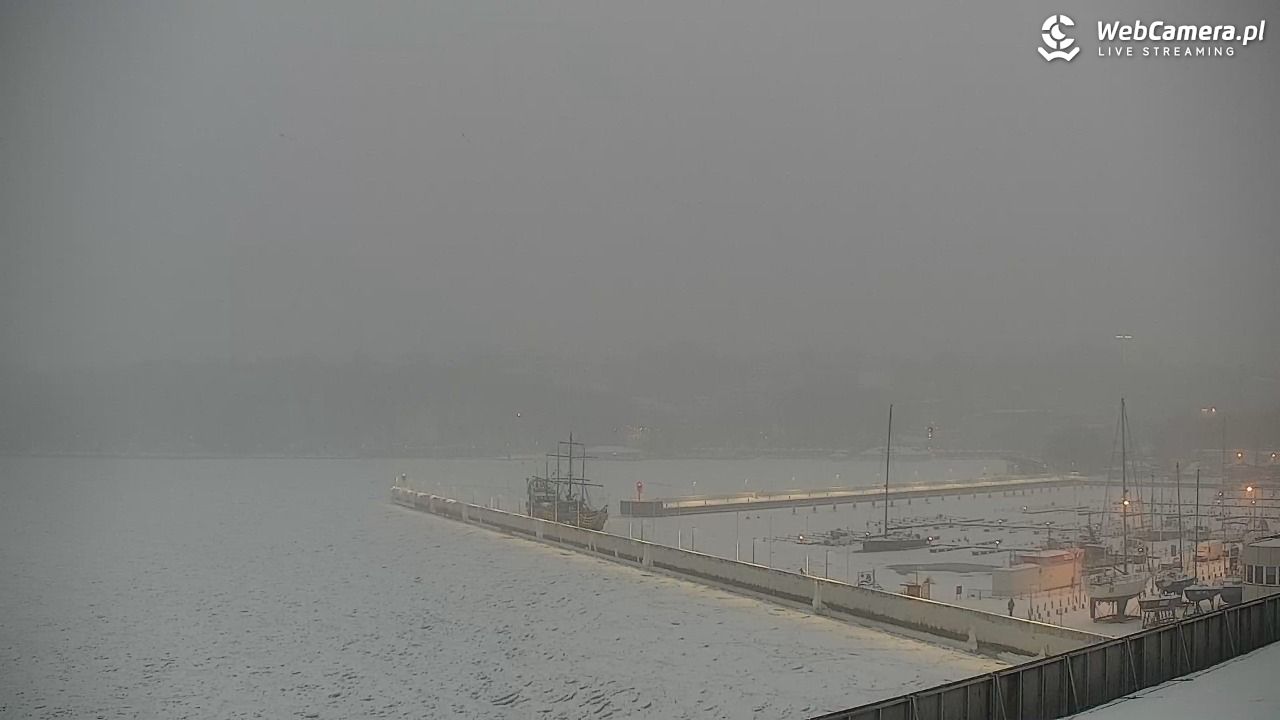 GDYNIA - widok na Przystań Jachtową - 11 luty 2026, 07:04