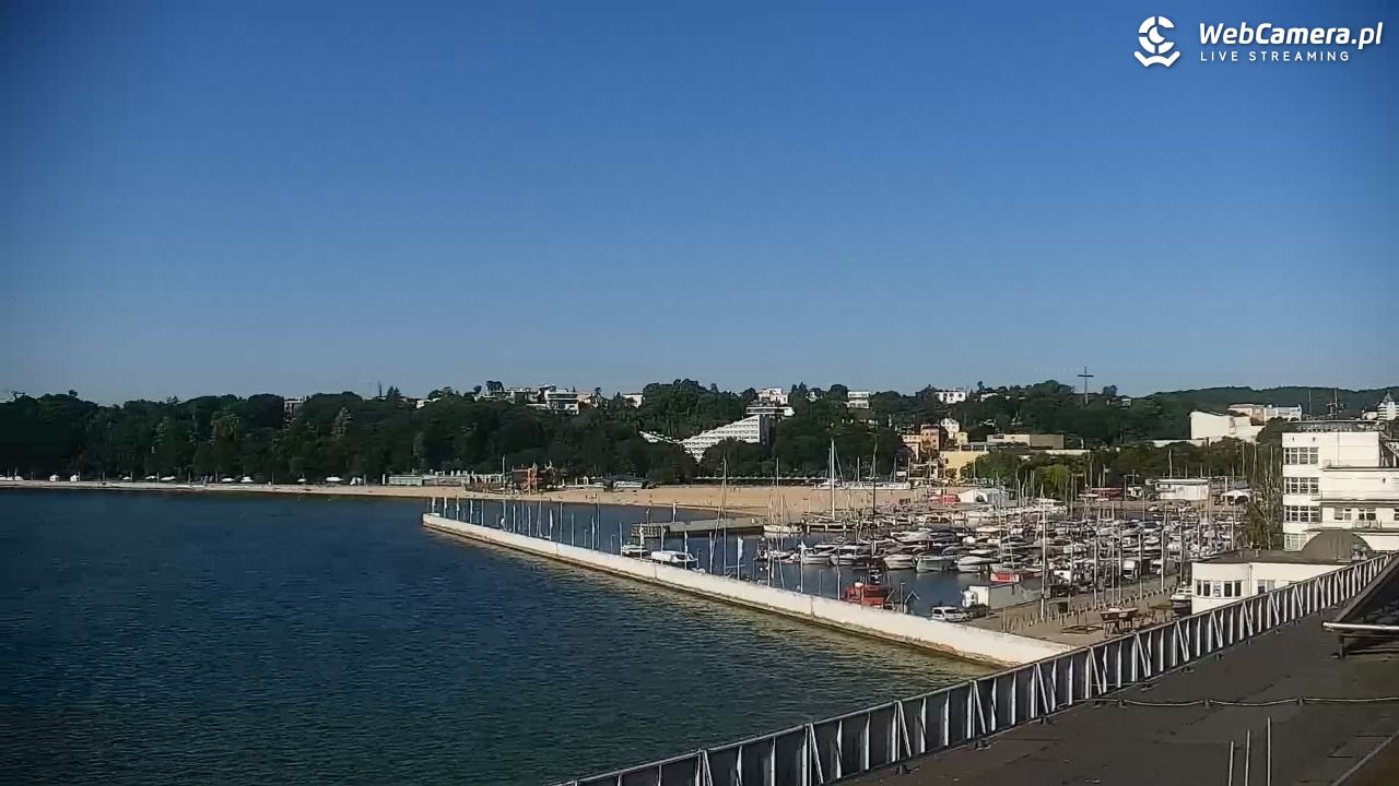 GDYNIA - widok na Przystań Jachtową - 27 czerwiec 2026, 07:51