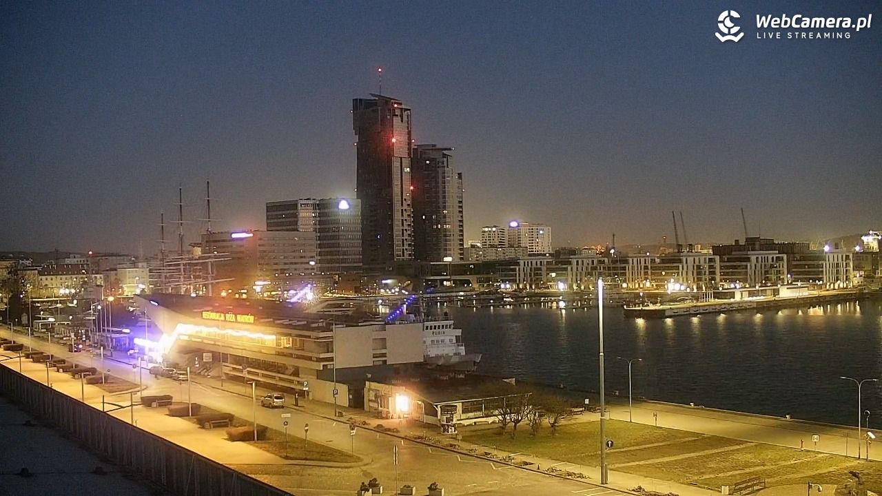 GDYNIA - widok na Przystań Jachtową - 27 marzec 2026, 04:46