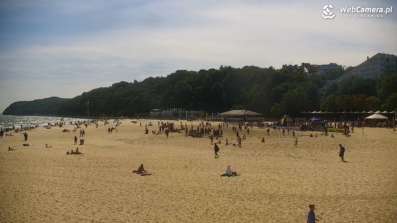 GDYNIA - widok na plażę i marinę - 28 sierpień 2026, 13:08
