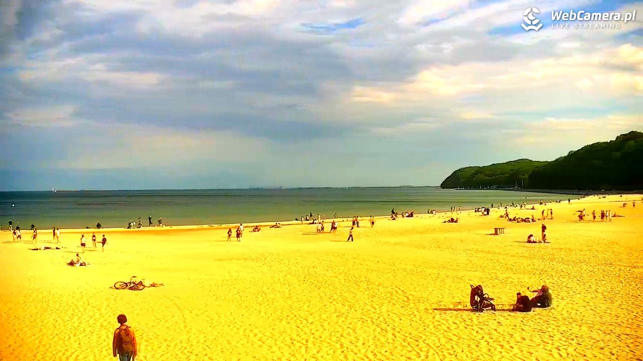 GDYNIA - widok na plażę i marinę - 26 maj 2026, 17:16