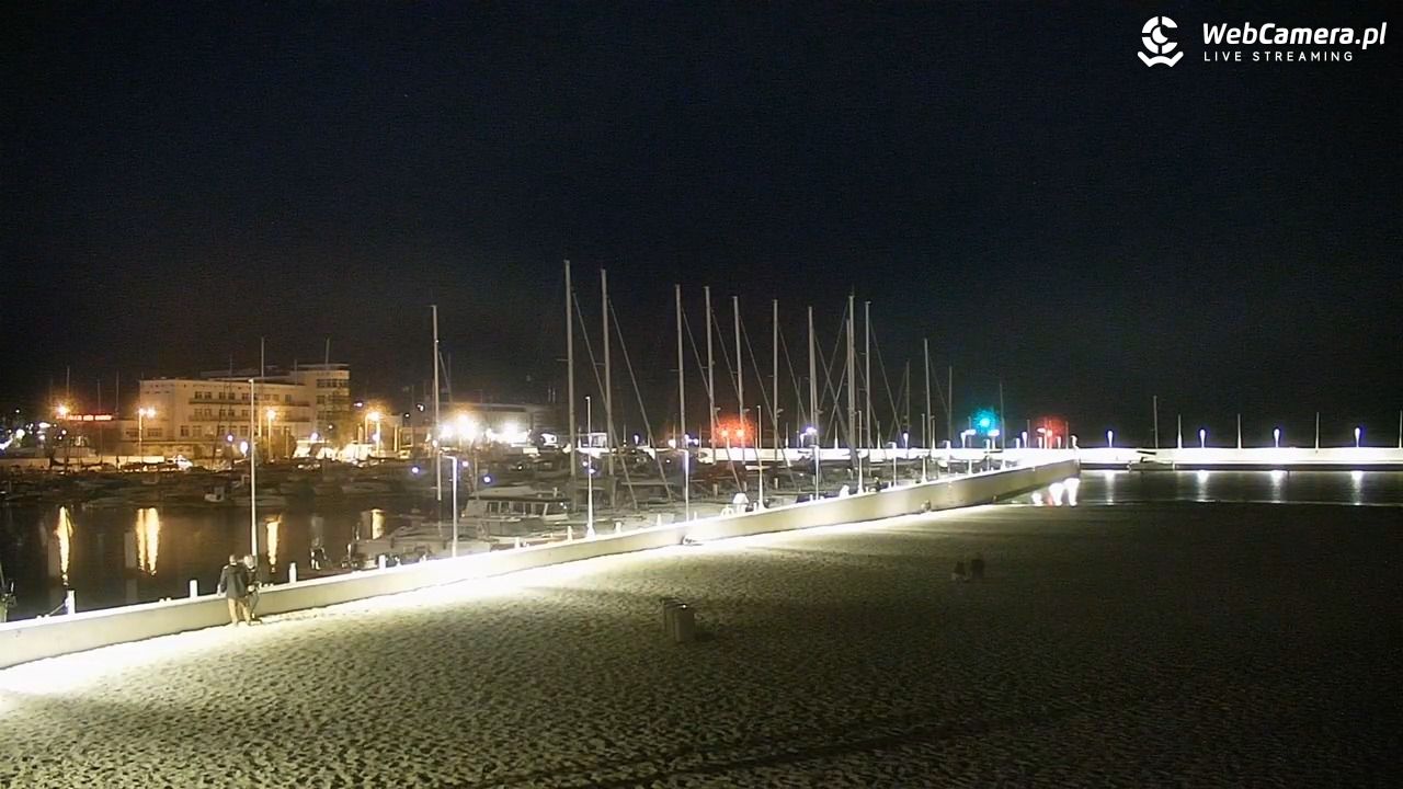 GDYNIA - widok na plażę i marinę - 31 maj 2026, 00:12