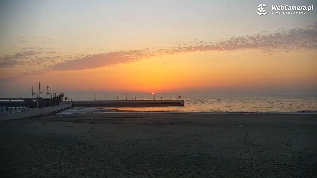 GDYNIA - widok na plażę i marinę - 28 luty 2026, 06:42