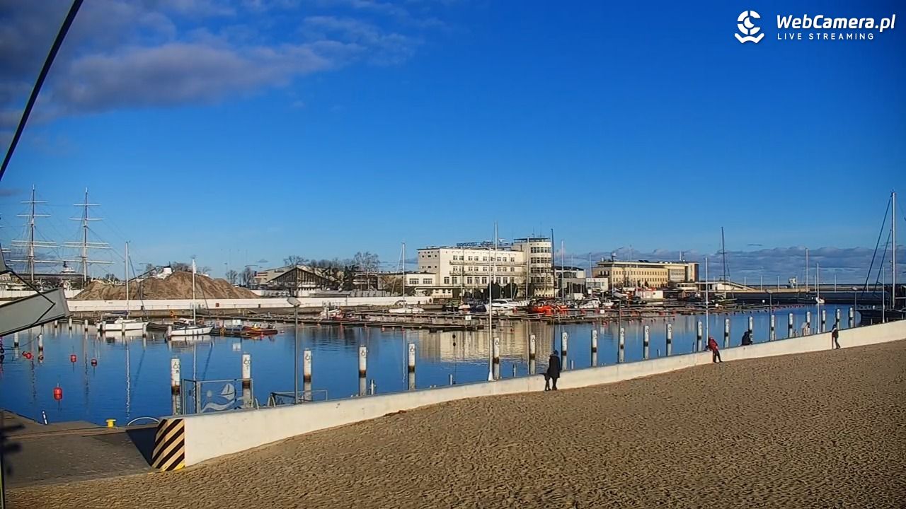 GDYNIA - widok na plażę i marinę - 27 listopad 2025, 13:12
