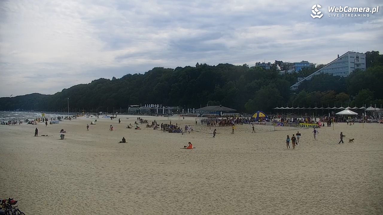 GDYNIA - widok na plażę i marinę - 28 sierpień 2026, 14:51