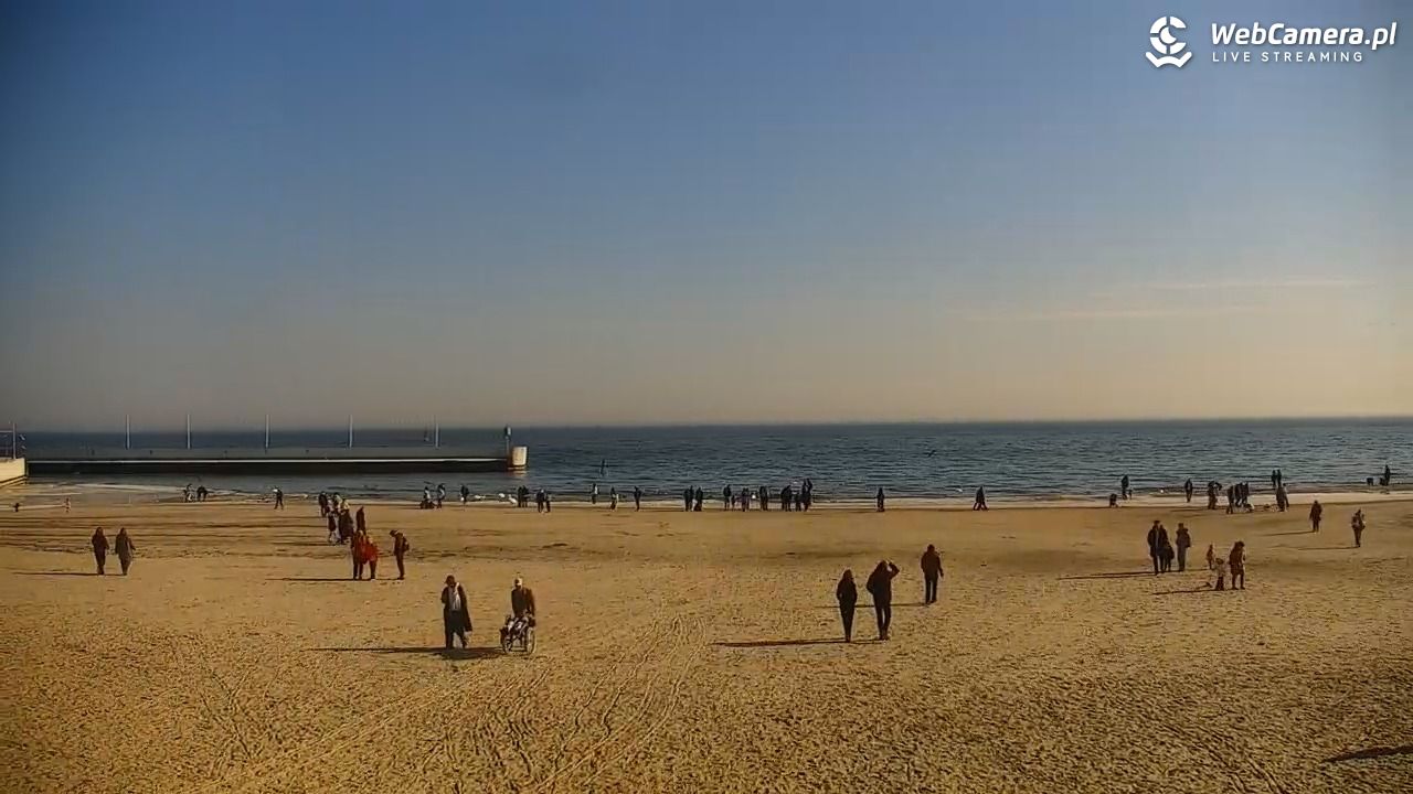 GDYNIA - widok na plażę i marinę - 28 luty 2026, 13:06