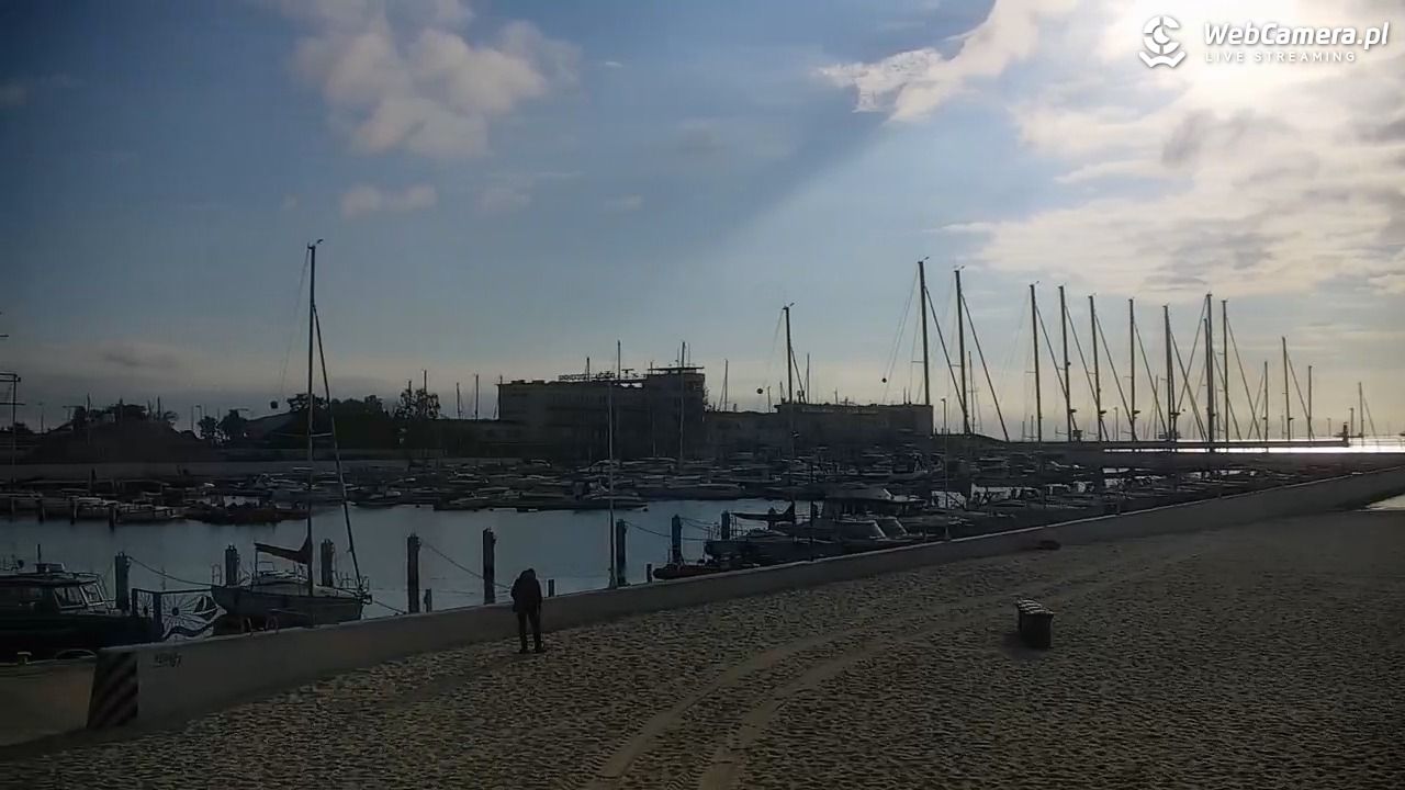 GDYNIA - widok na plażę i marinę - 31 maj 2026, 07:12
