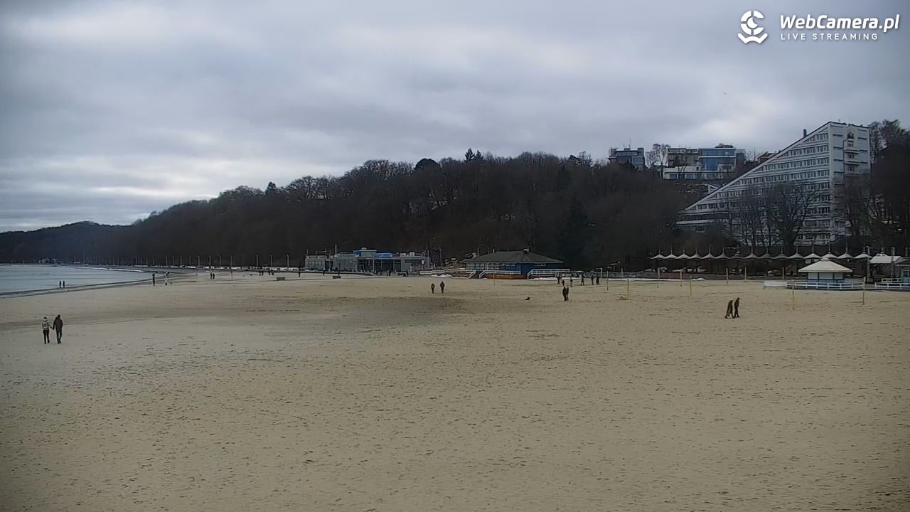 GDYNIA - widok na plażę i marinę - 01 marzec 2026, 11:31