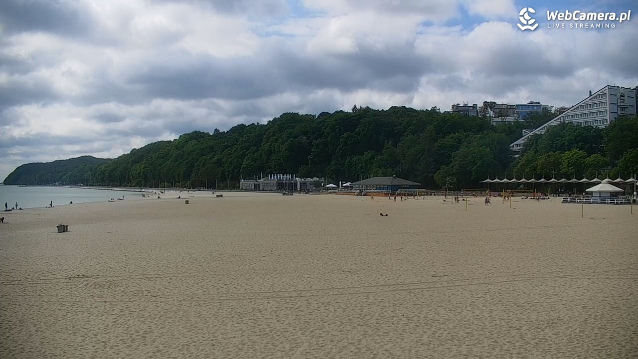 GDYNIA - widok na plażę i marinę - 31 maj 2026, 10:11