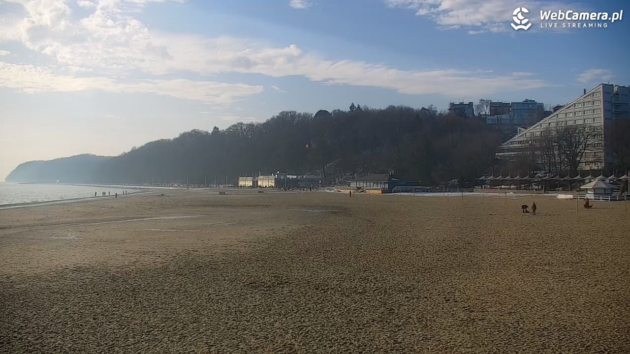 GDYNIA - widok na plażę i marinę - 28 luty 2026, 09:09