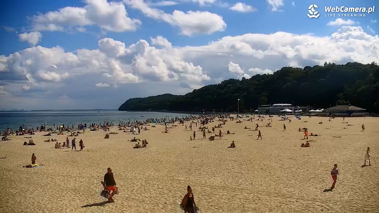 GDYNIA - widok na plażę i marinę - 01 sierpień 2025, 14:39