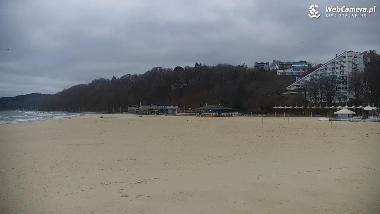 GDYNIA - widok na plażę i marinę - 26 listopad 2025, 14:35