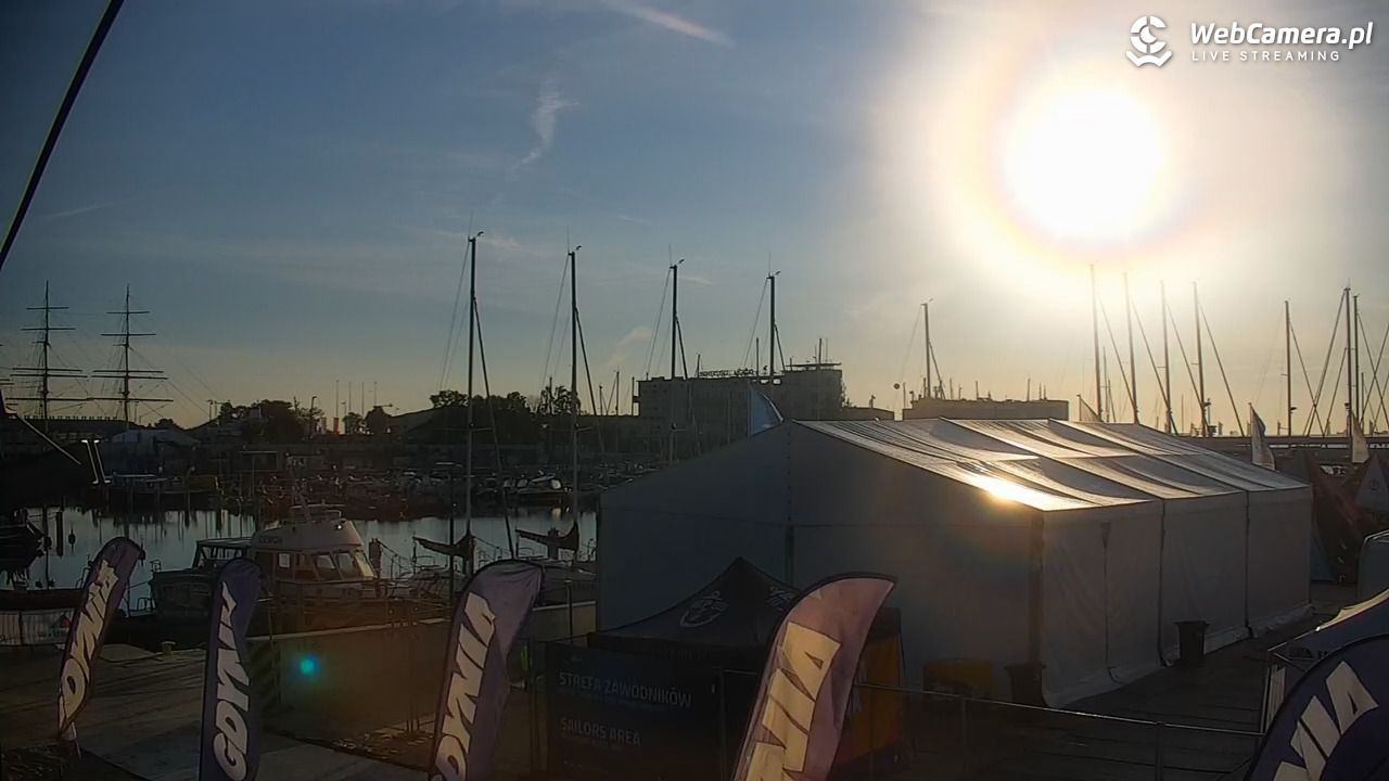GDYNIA - widok na plażę i marinę - 16 lipiec 2026, 06:09