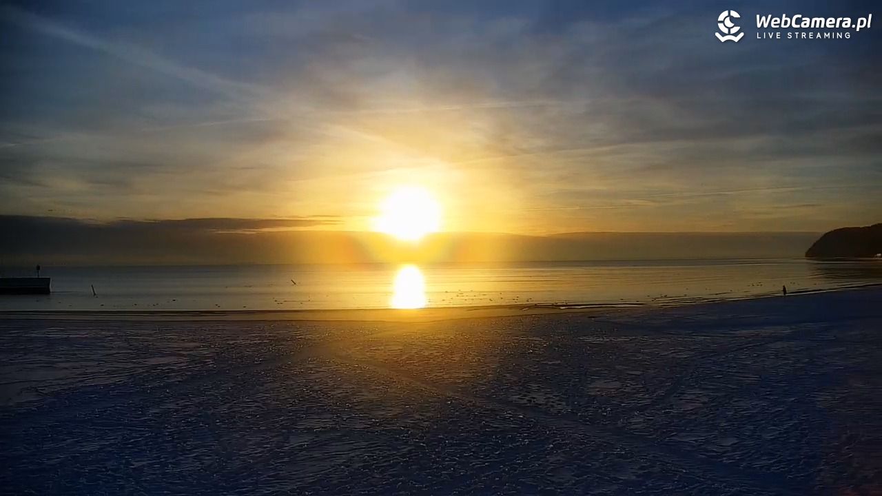 GDYNIA - widok na plażę i marinę - 15 styczeń 2026, 08:26