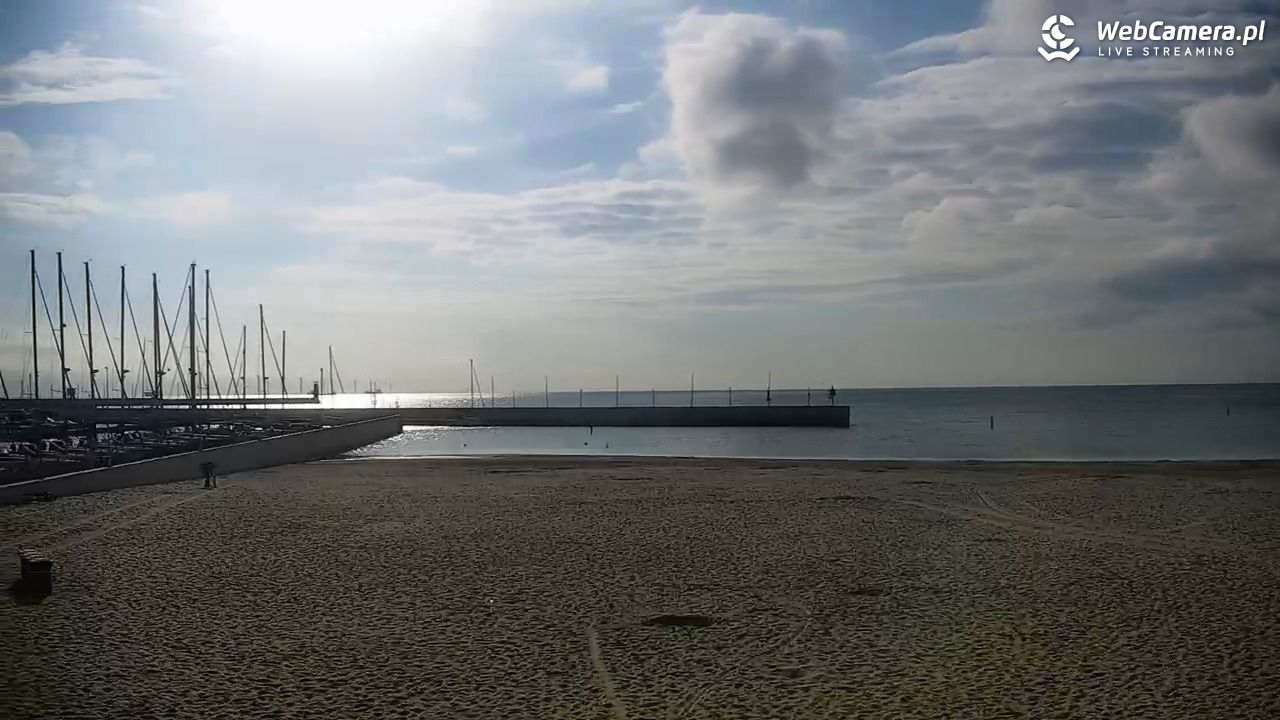 GDYNIA - widok na plażę i marinę - 31 maj 2026, 07:20