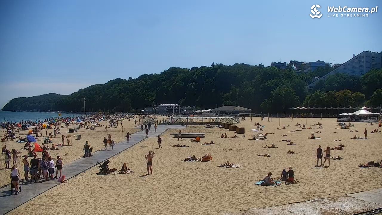 GDYNIA - widok na plażę i marinę - 14 lipiec 2026, 14:18