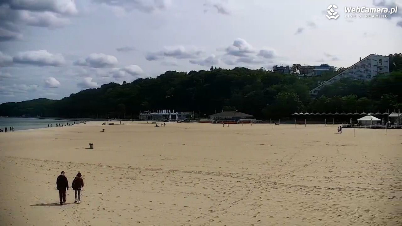 GDYNIA - widok na plażę i marinę - 09 czerwiec 2025, 15:53