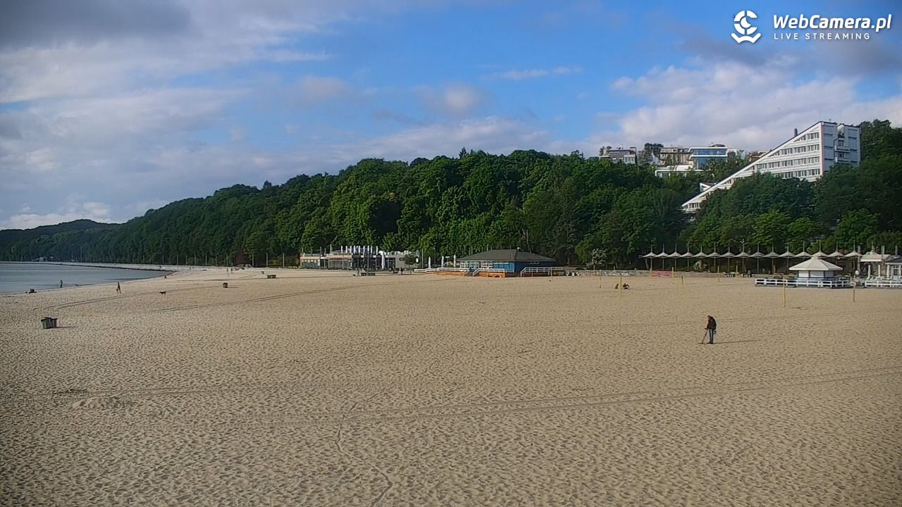 GDYNIA - widok na plażę i marinę - 31 maj 2026, 07:11