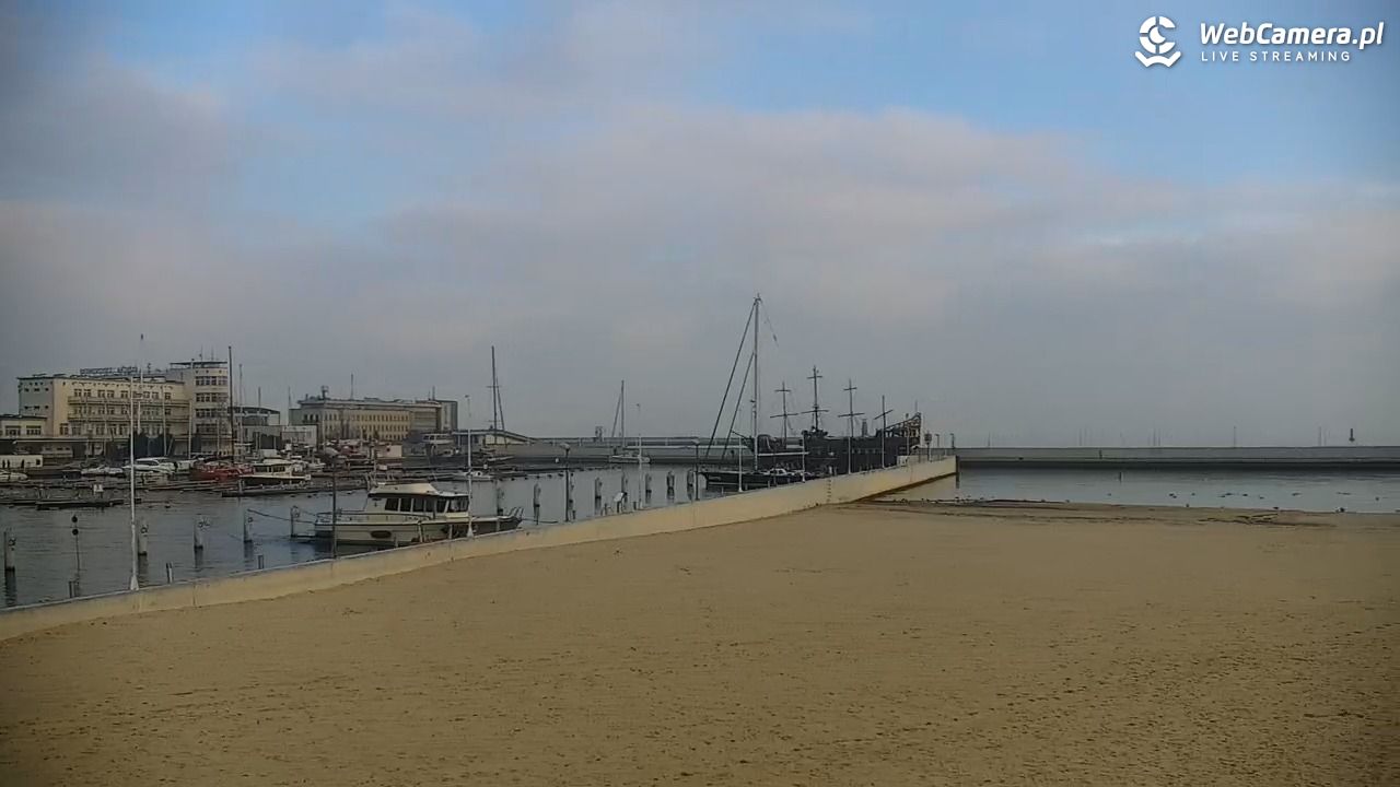 GDYNIA - widok na plażę i marinę - 25 listopad 2025, 12:43