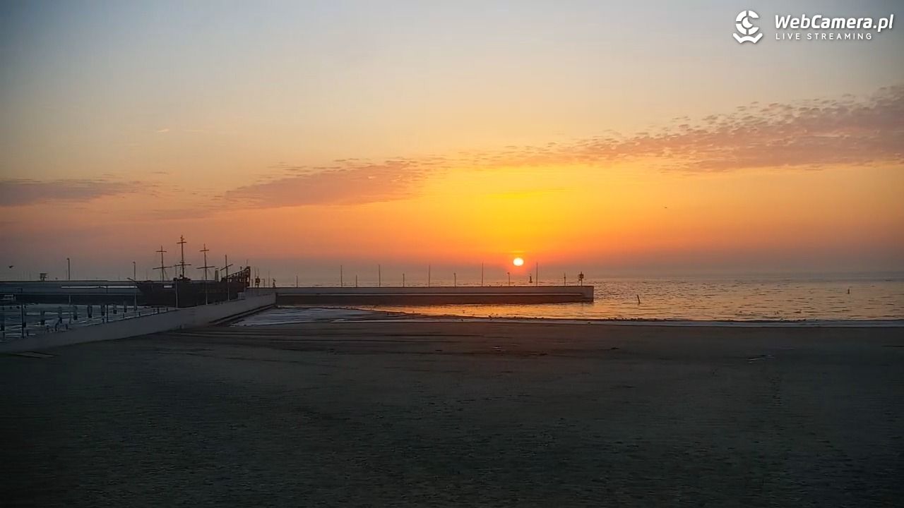 GDYNIA - widok na plażę i marinę - 28 luty 2026, 06:45