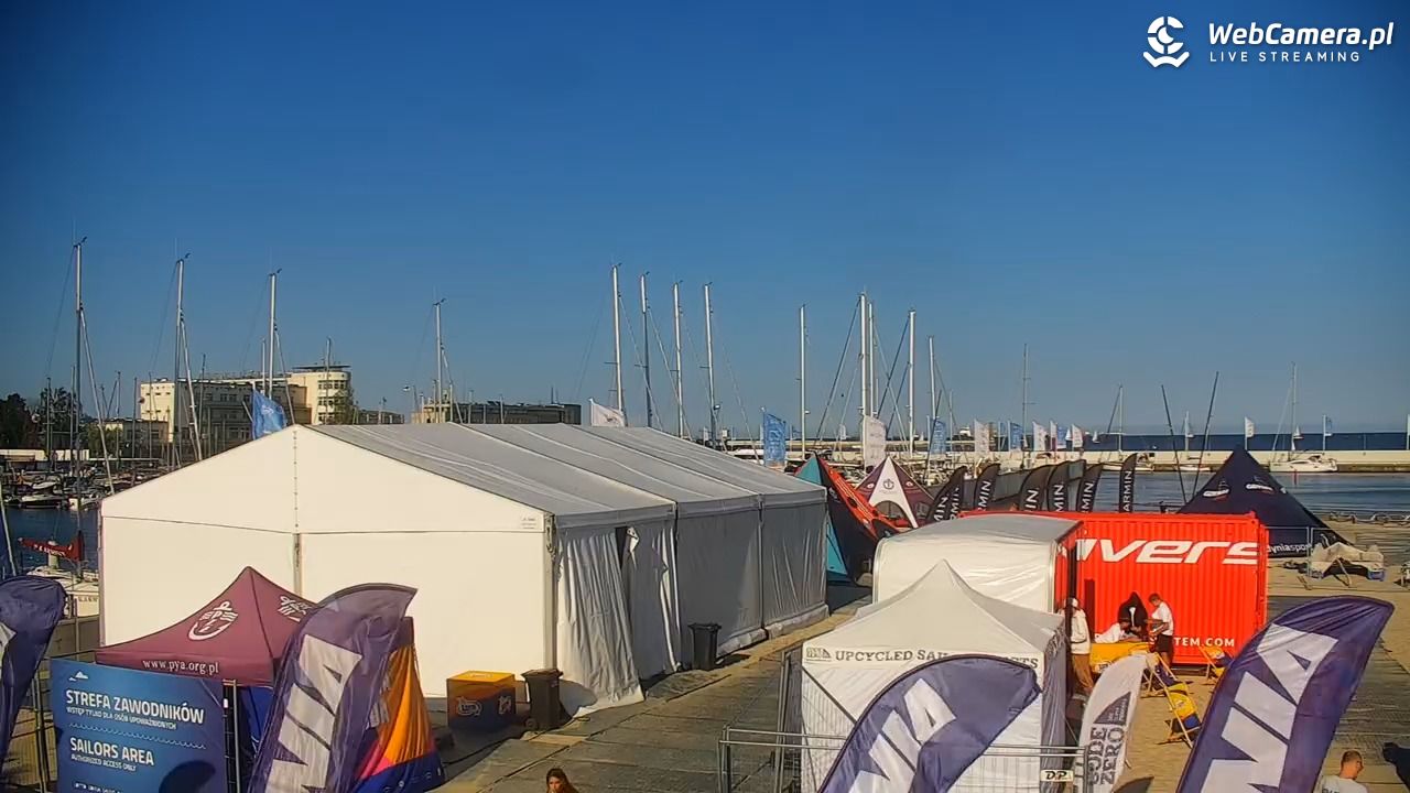 GDYNIA - widok na plażę i marinę - 14 lipiec 2026, 18:00