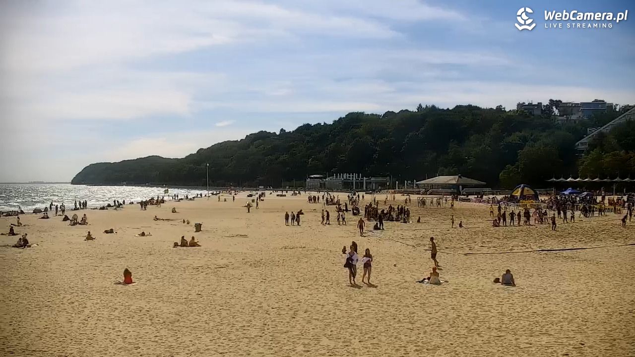 GDYNIA - widok na plażę i marinę - 28 sierpień 2026, 12:28