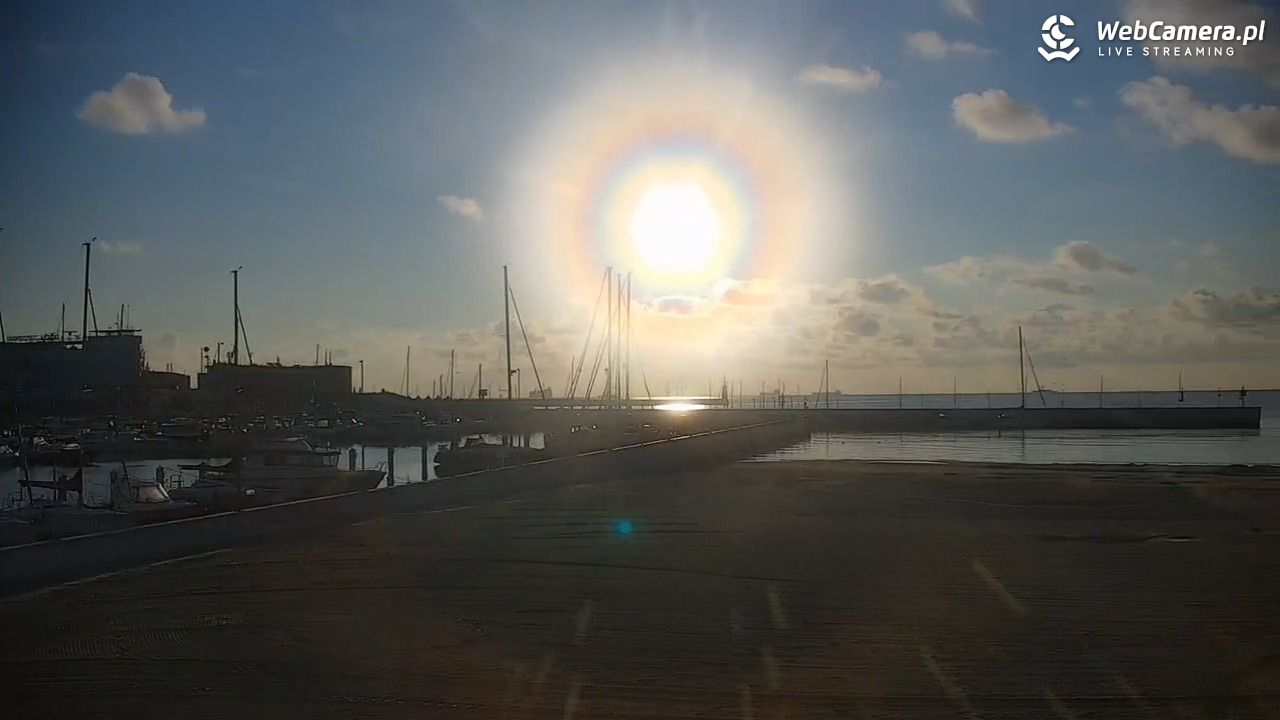 GDYNIA - widok na plażę i marinę - 26 sierpień 2026, 06:41