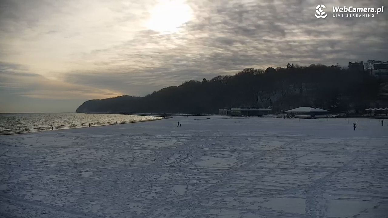 GDYNIA - widok na plażę i marinę - 13 styczeń 2026, 11:25