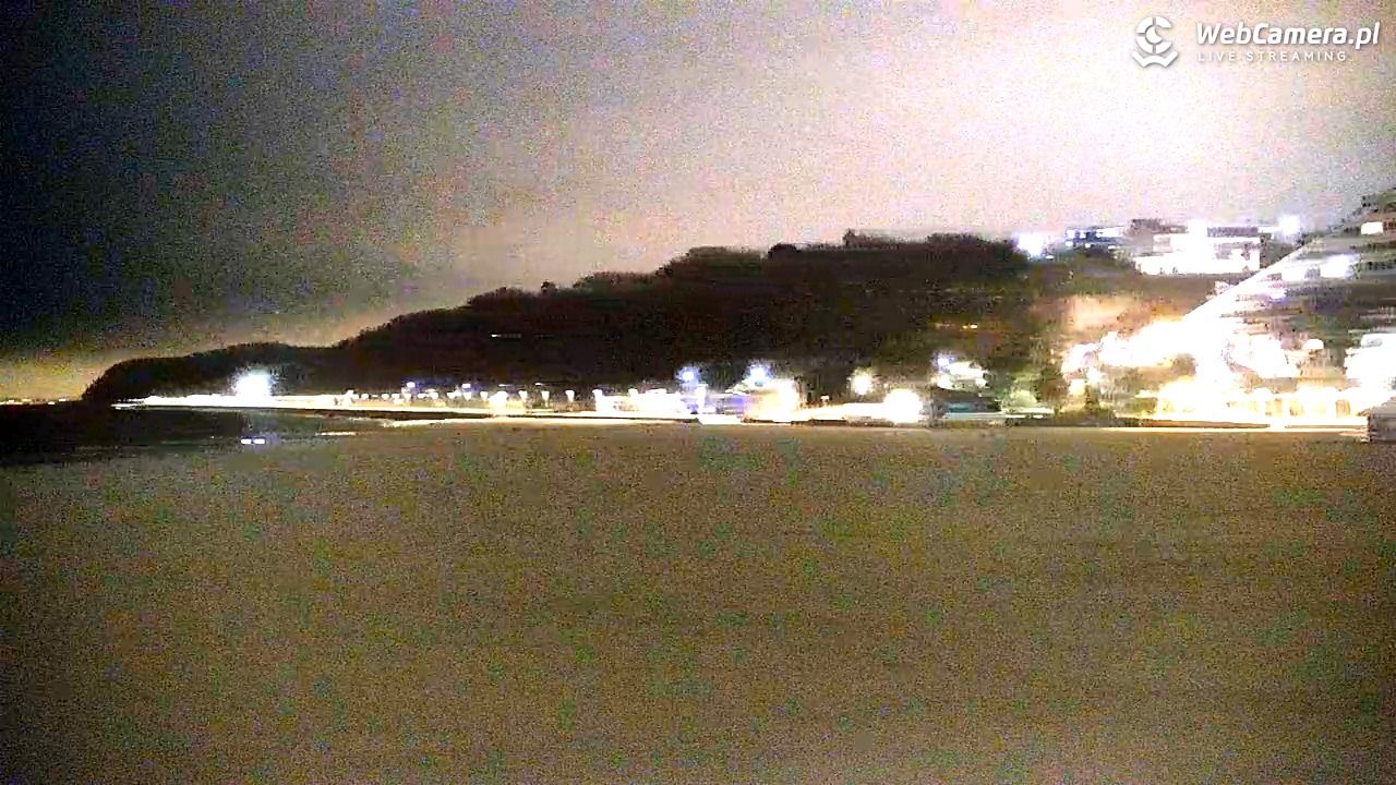 GDYNIA - widok na plażę i marinę - 28 listopad 2025, 06:09
