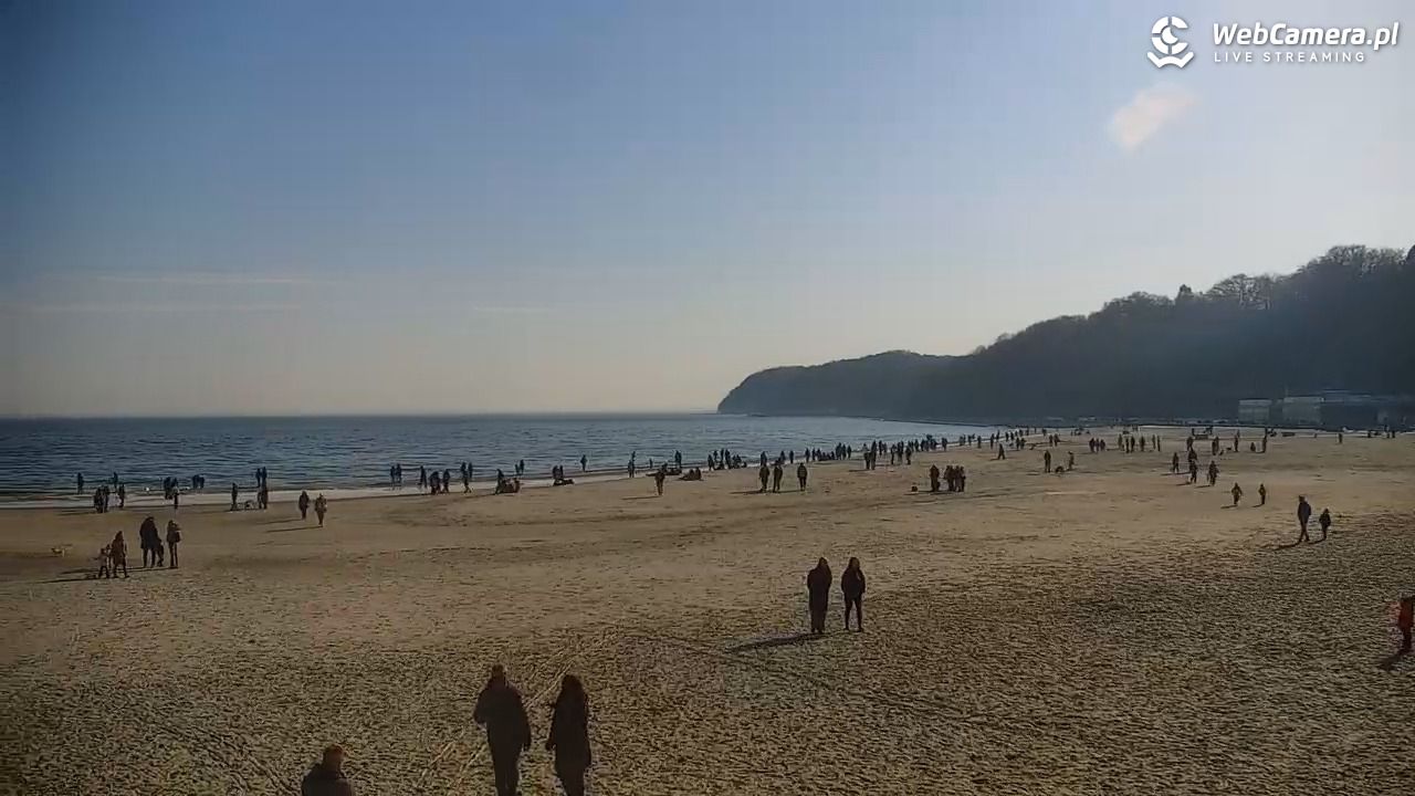 GDYNIA - widok na plażę i marinę - 28 luty 2026, 13:06