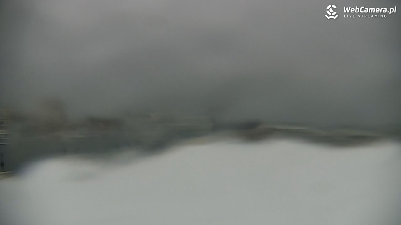 GDYNIA - widok na plażę i marinę - 14 styczeń 2026, 11:57