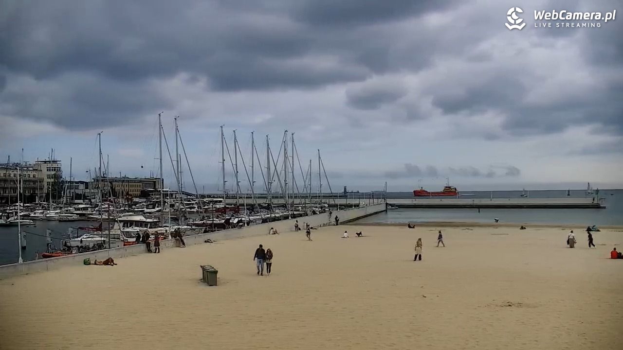 GDYNIA - widok na plażę i marinę - 31 maj 2026, 12:31