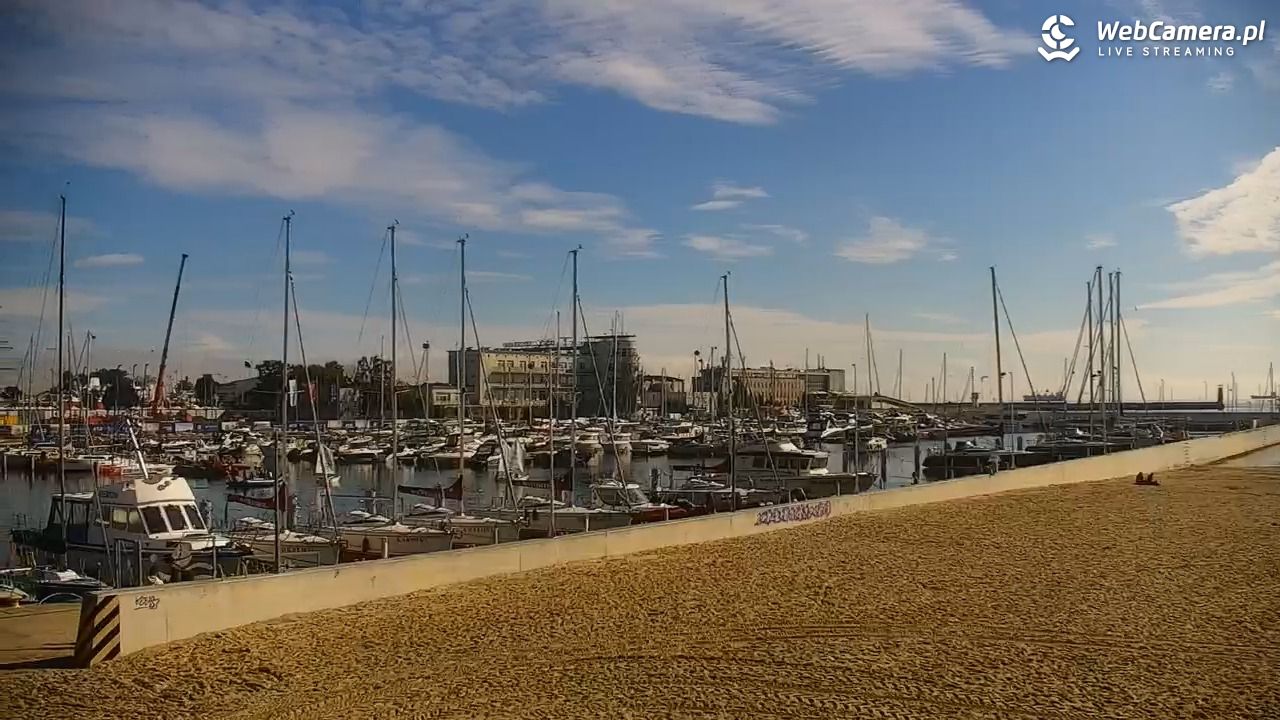GDYNIA - widok na plażę i marinę - 25 sierpień 2026, 09:46