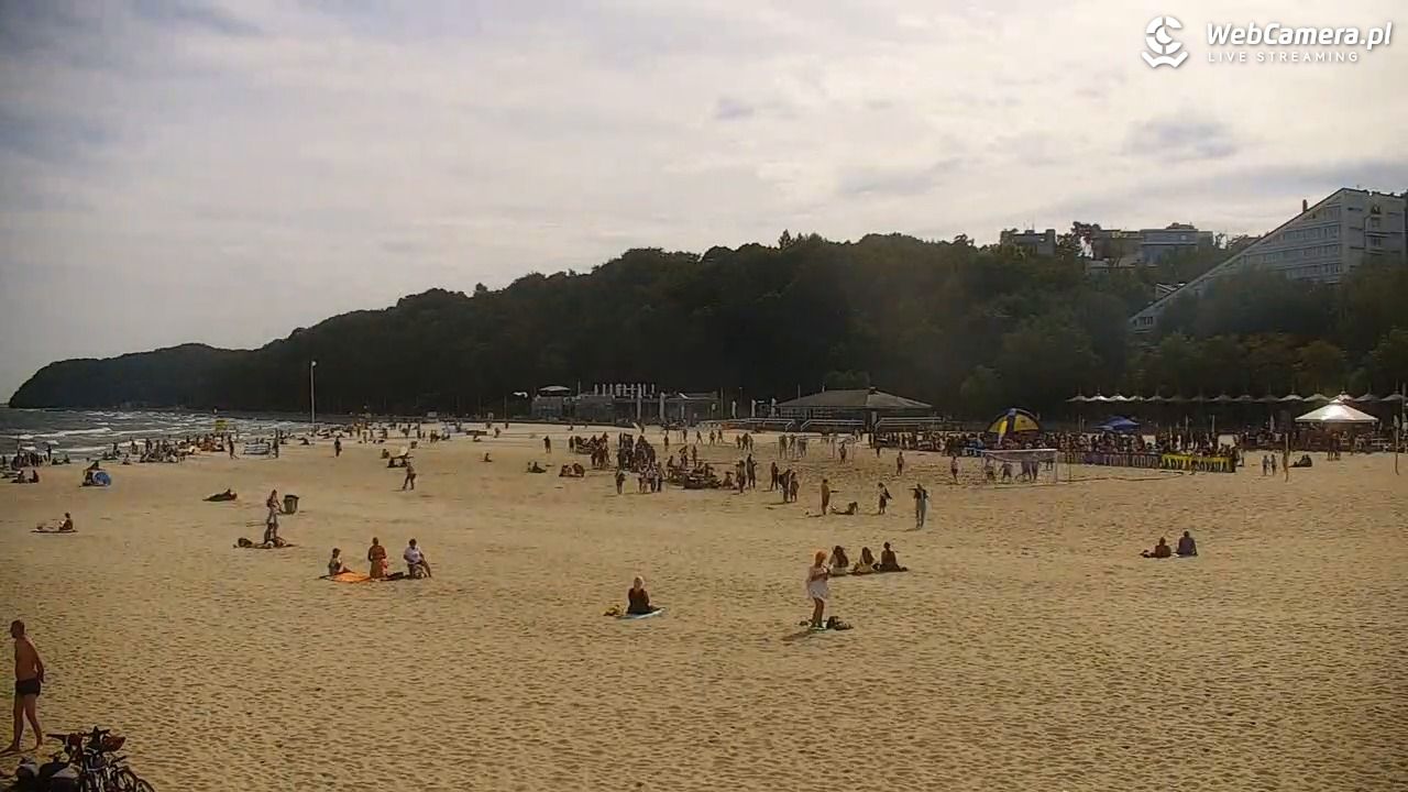 GDYNIA - widok na plażę i marinę - 28 sierpień 2026, 14:25