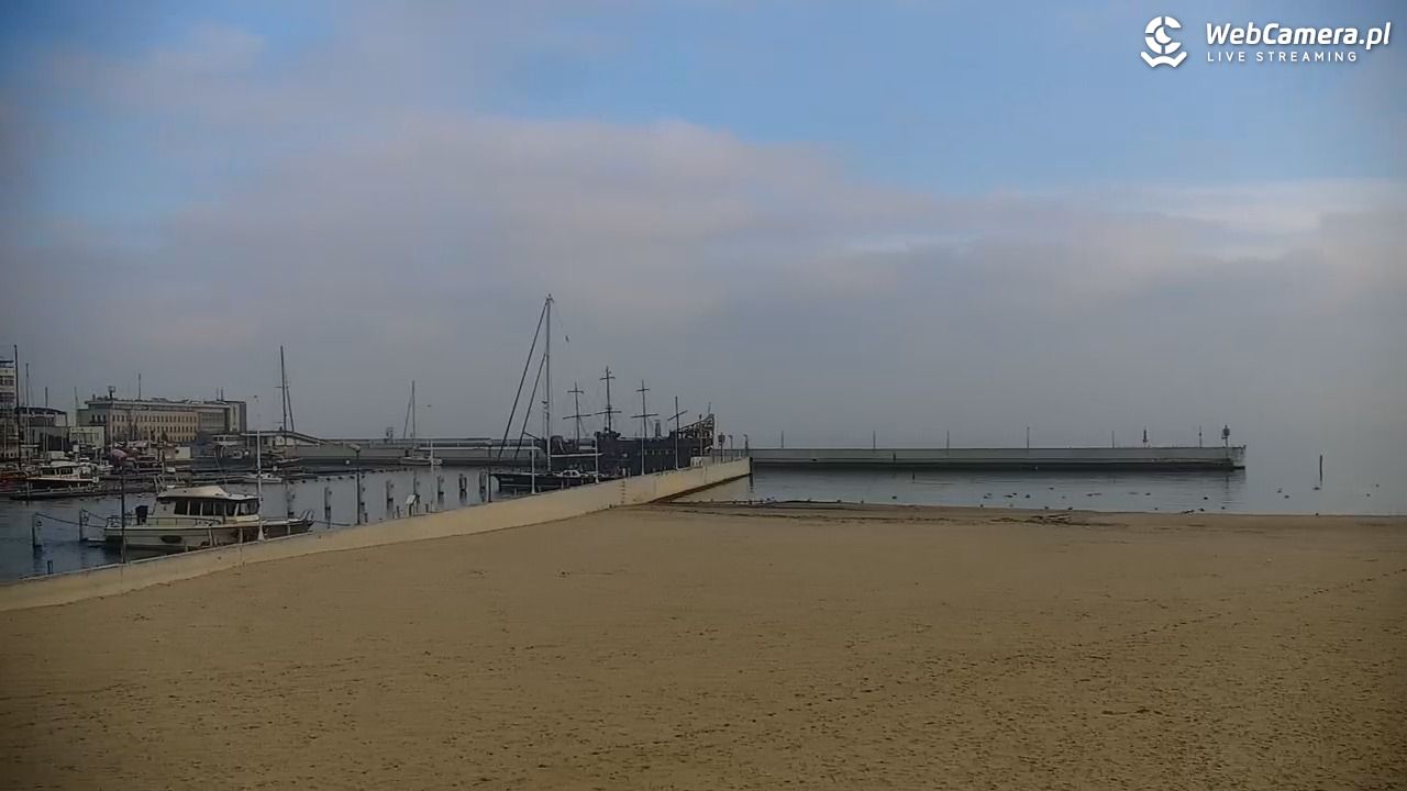 GDYNIA - widok na plażę i marinę - 25 listopad 2025, 12:43