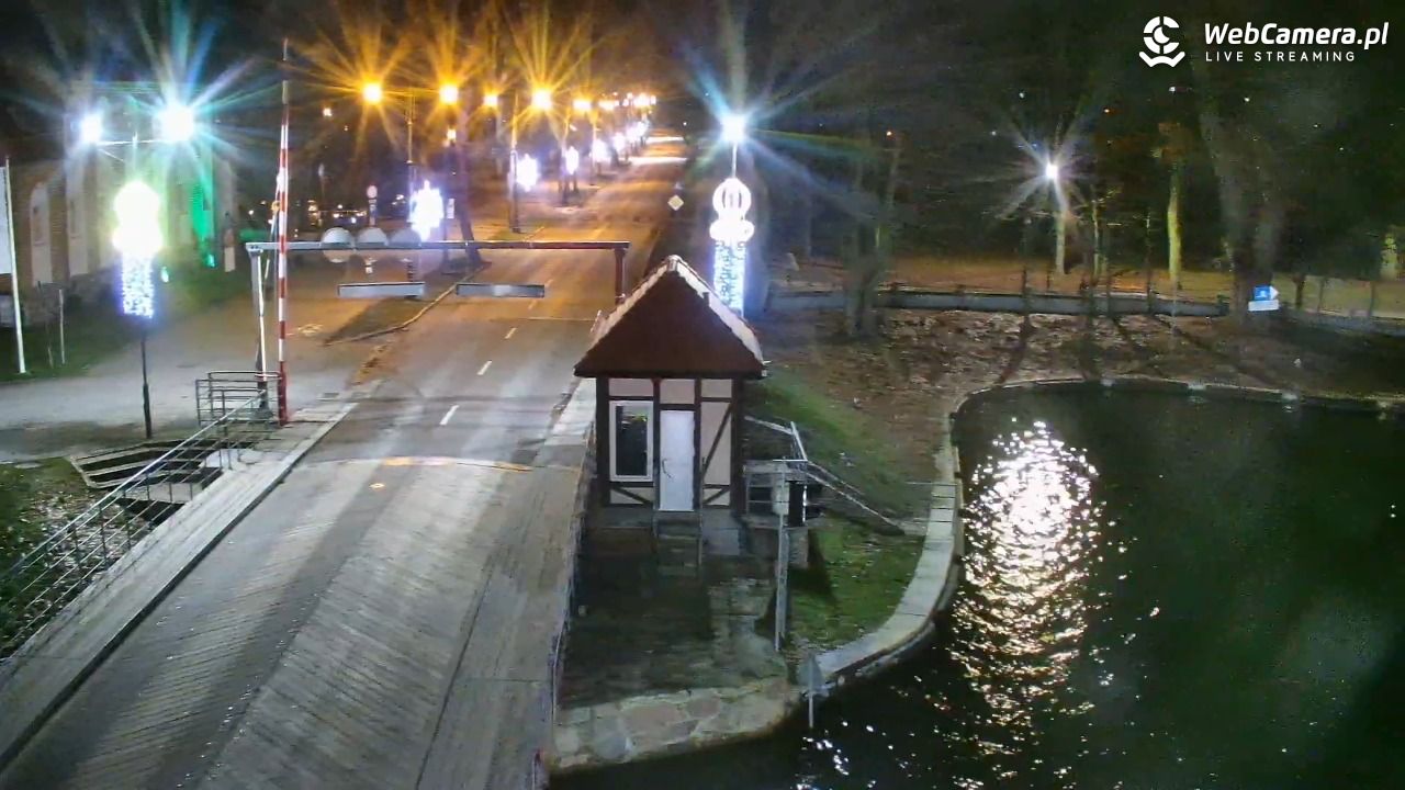 Giżycko - widok na most obrotowy - 28 grudzień 2025, 20:25
