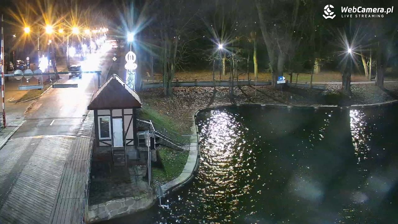 Giżycko - widok na most obrotowy - 28 grudzień 2025, 18:24
