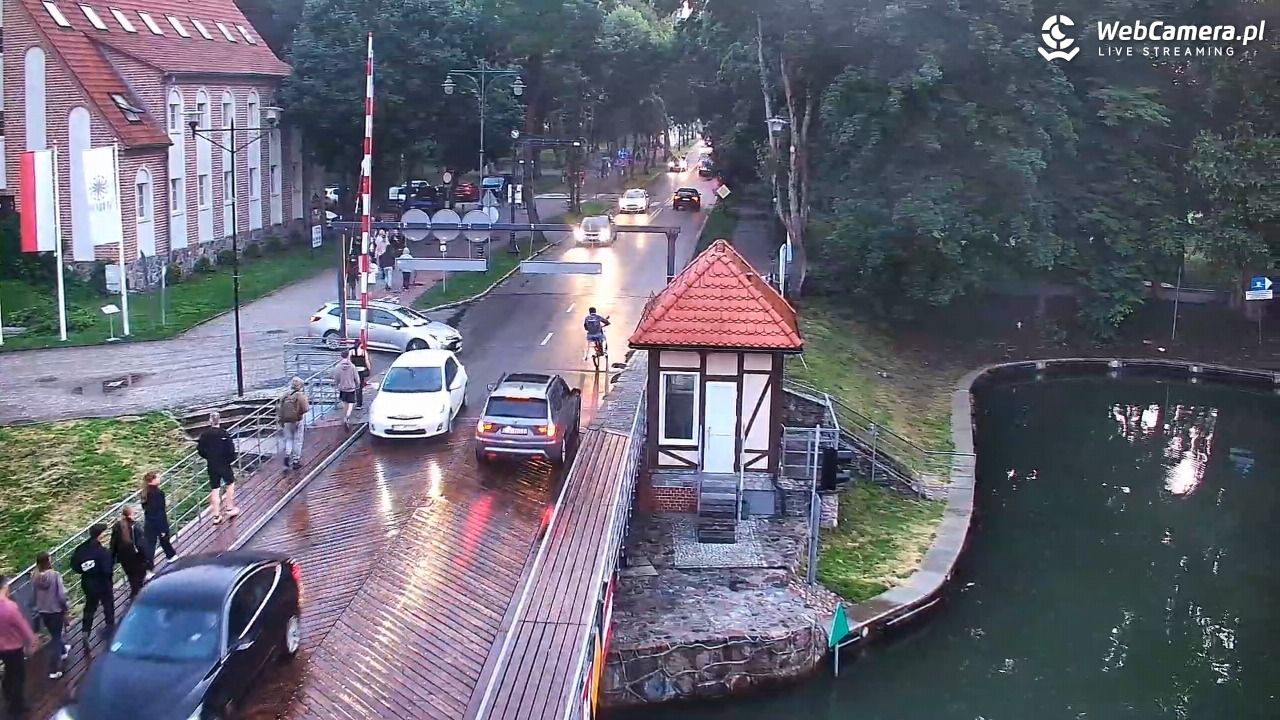 Giżycko - widok na most obrotowy - 18 lipiec 2026, 20:53