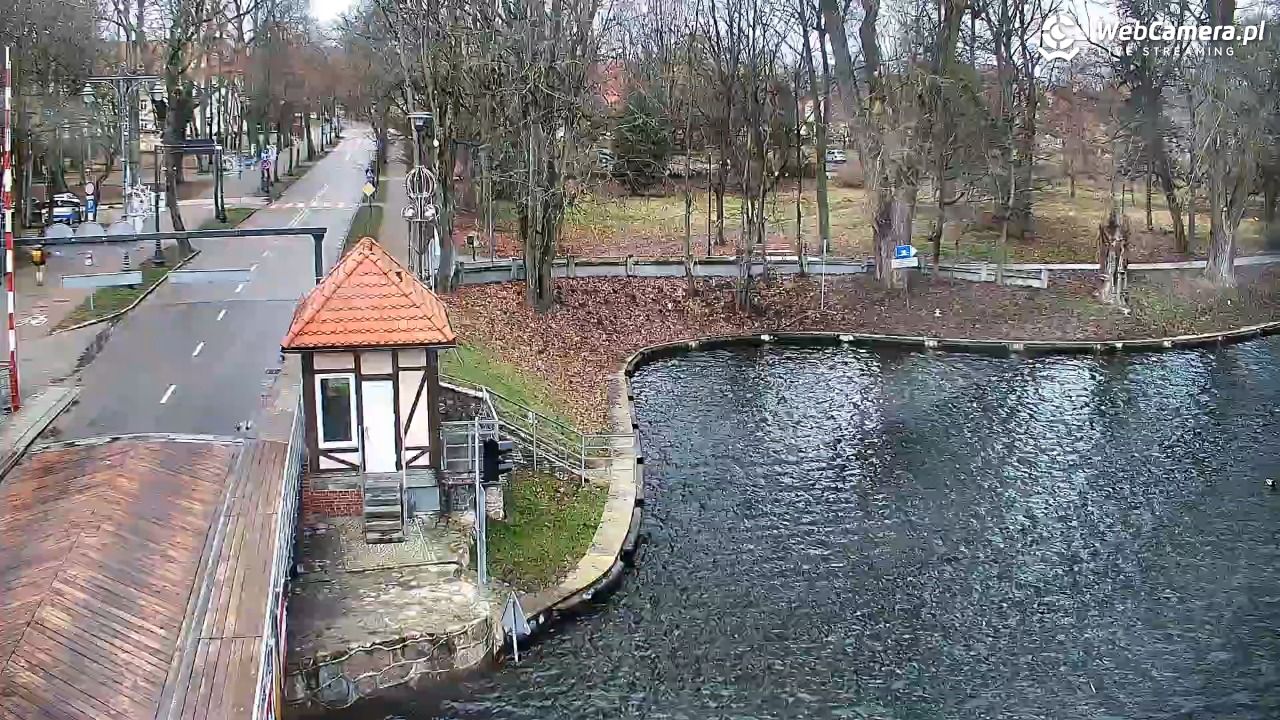 Giżycko - widok na most obrotowy - 28 grudzień 2025, 09:56
