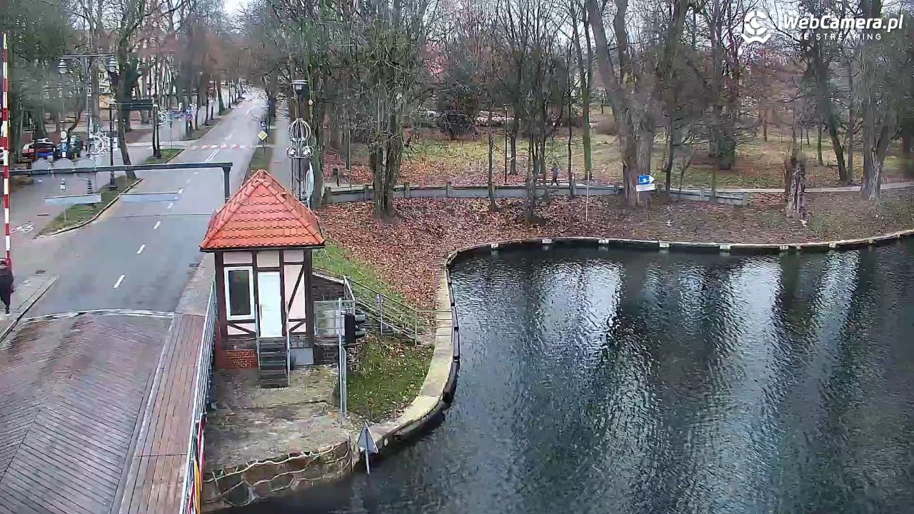 Giżycko - widok na most obrotowy - 26 grudzień 2025, 08:53