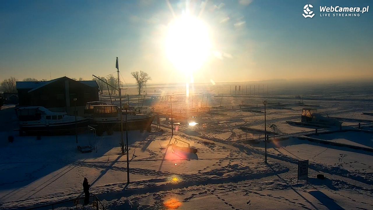 Giżycko - widok na marinę i molo - 01 luty 2026, 08:28