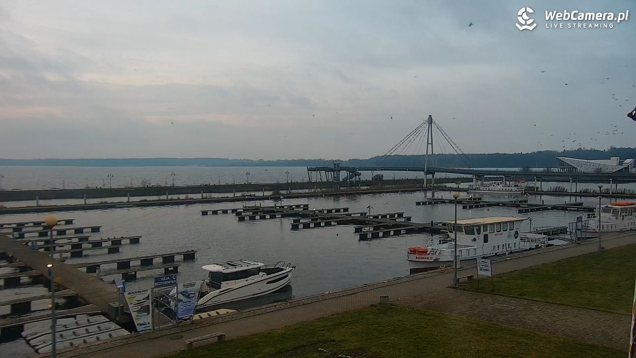 Giżycko - widok na marinę i molo - 15 grudzień 2025, 07:31