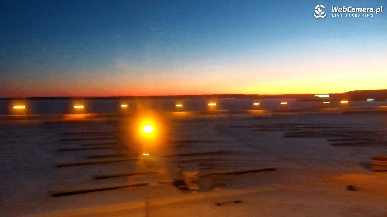 Giżycko - widok na marinę i molo - 31 styczeń 2026, 17:00
